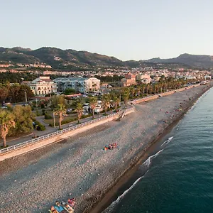 **** Aparthotel Miljunka Italia